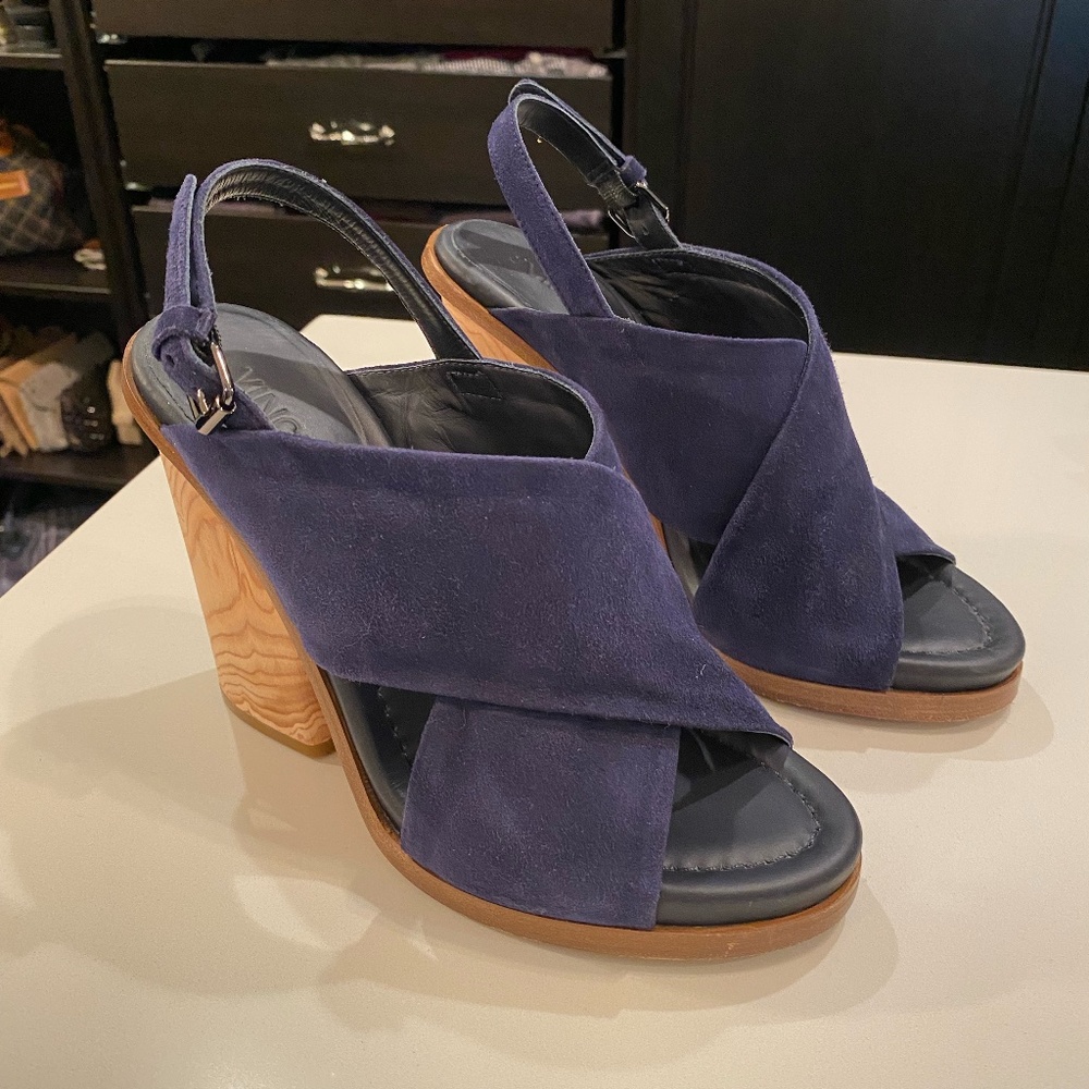 Vince Helena Navy Sandals - 6.5